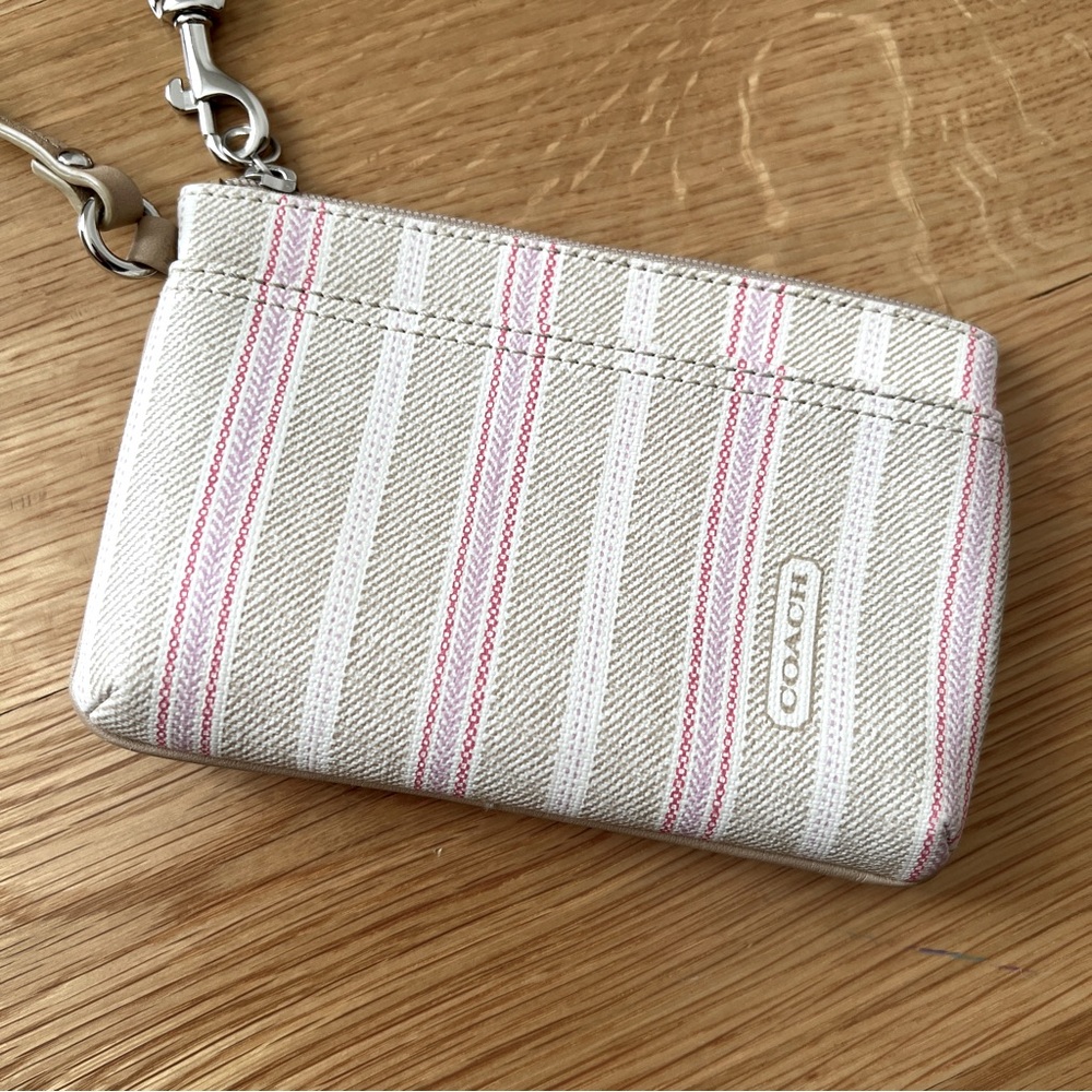 Coach Corner Zip Legacy Weekend Ticking Stripe Zippy Wallet Wristlet